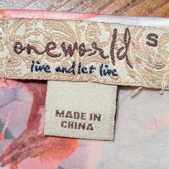 One World Live And Let Live Top pink Size Small Soft Blouse lace flutter sleeves - Picture 6 of 9